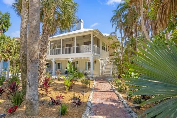Photo 1 - Sunkissed Cottage