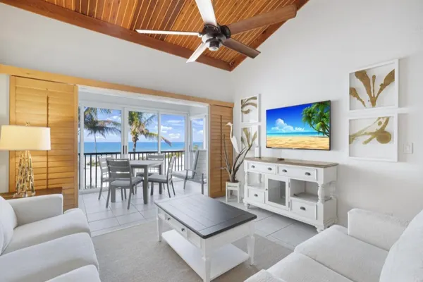 Photo 1 - South Seas Beach Villa 2538
