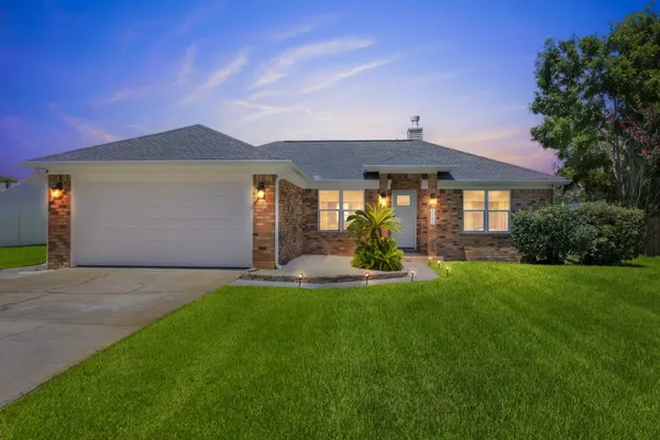 Photo 1 - Pet Friendly Fully Fenced 3BR Retreat with Private Hot Tub and Game Room