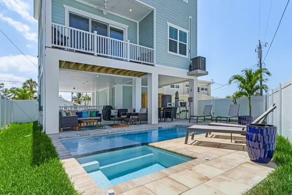 Photo 1 - 209 Seabreeze Escape: NEW Spacious 5-Bedroom Pool Home