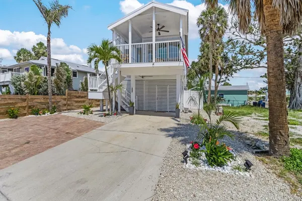 Photo 1 - 197 Beach Daze: 3BR Pool Home, w/ Deeded Beach Access!