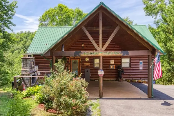 Photo 1 - Hillbilly Hideaway