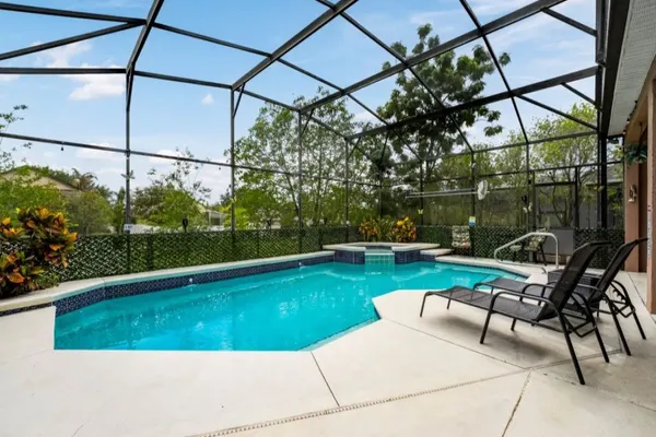 Photo 1 - Highlands Hideaway 4BR Home w/ Private Pool & Spa
