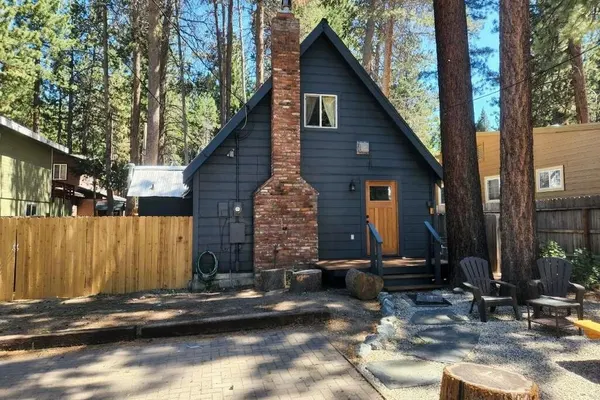 Photo 1 - HCH0648 - Larchwood Lodge