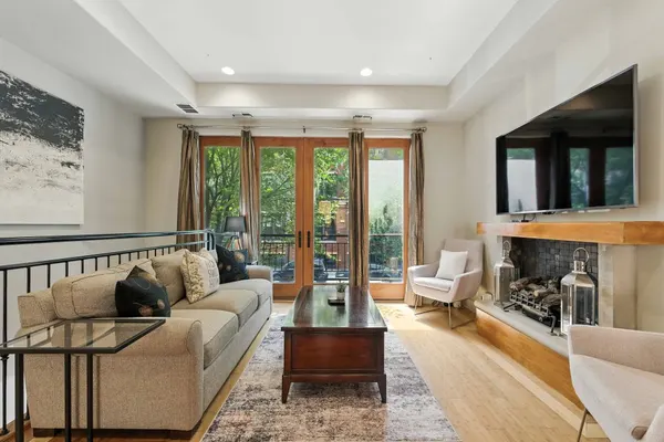 Photo 1 - Spacious 3-Bed West Loop Townhouse, 1 Car Garage