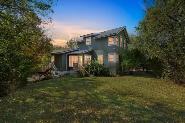 Photo 1 - Secluded Woodland Retreat Near Starved Rock Park
