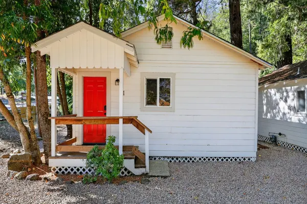 Photo 1 - Rouge Cobb Mountain Hotel - Cabin 1