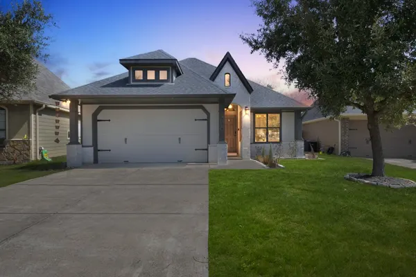 Photo 1 - Relaxing College Station Retreat with Hot Tub