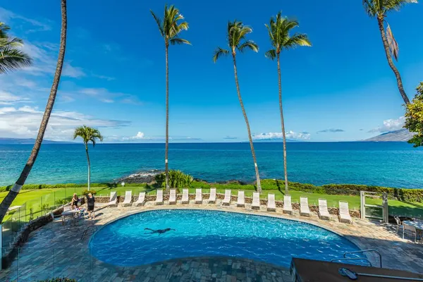 Photo 1 - Royal Mauian 411