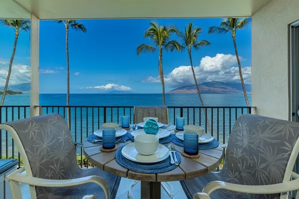 Photo 1 - Royal Mauian 411
