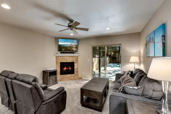 Photo 1 - Meadow Chalet