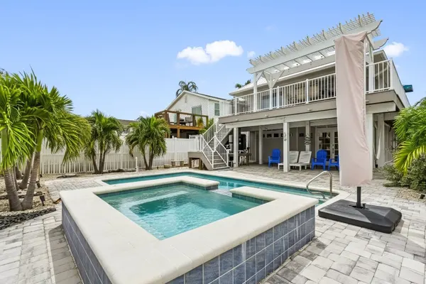Photo 1 - 5550 Palmetto Paradise: 3BR w/ Gulf Views, Heated Pool