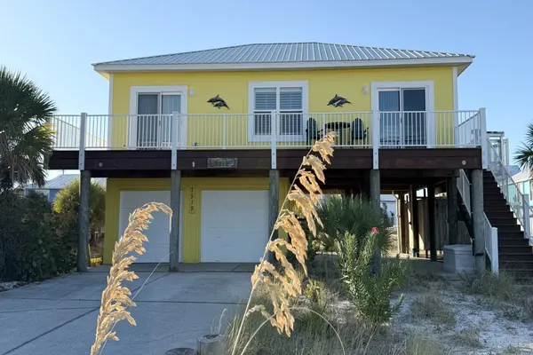 Photo 1 - Seaside Bungalow