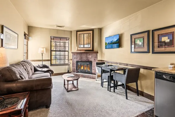 Photo 1 - Copperbottom Inn 102