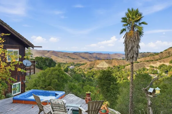 Photo 1 - Peaceful Retreat with Panoramic Views