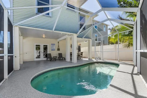 Photo 1 - 241 Miramar - Palm Island