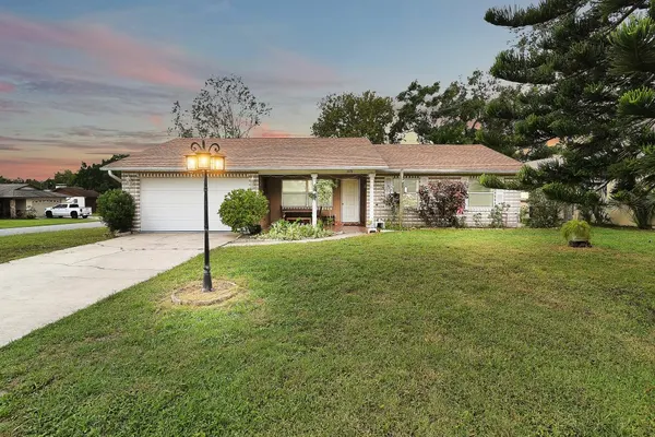 Photo 1 - Chelsea Way Getaway Bright 4BR Family Retreat