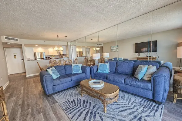 Photo 1 - 507 South Hampton