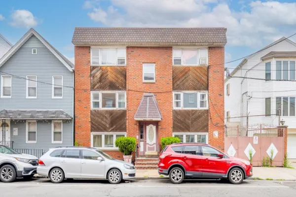 Photo 1 - Modern 2BR North Ironbound Apartment