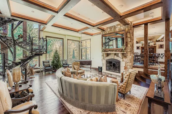 Photo 1 - Fairway Drive Retreat