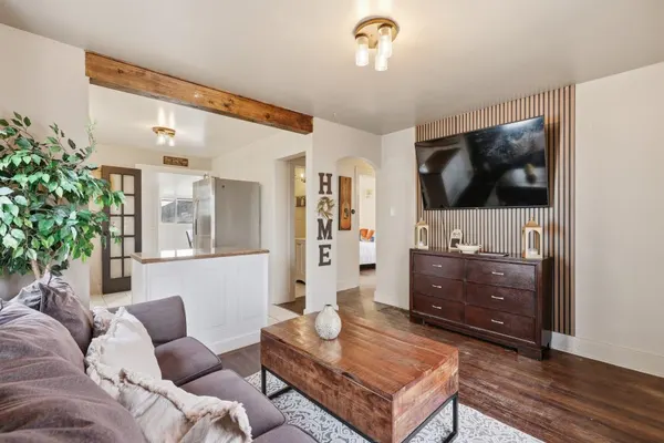 Photo 1 - Cozy & Modern 3-Bed Bungalow in Heart of Greeley