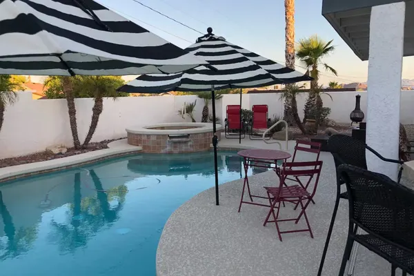 Photo 1 - Boutique Havasu Getaway, Summertime Bliss!