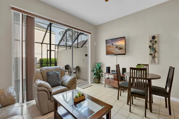 Photo 1 - 3 bedroom townhouse with a private pool!