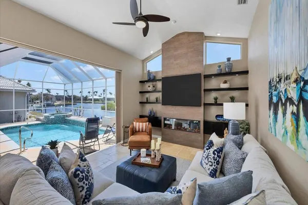 Photo 1 - Waterfront Punta Gorda Isles 3 Bedroom pool hot tub, dock, bikes office