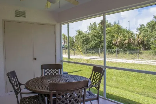 Photo 1 - Rotonda West 2 Bedroom Condo w Lanai 9 miles to Gulf Beaches