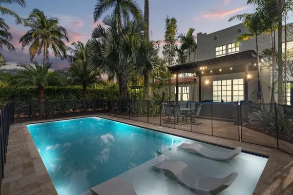 Photo 1 - 2 Mansions w/ Pool in West Palm Beach!