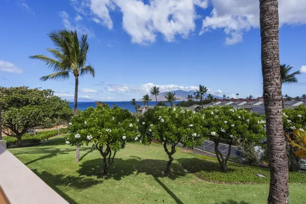 Photo 1 - MAUI KAMAOLE, #H-208**