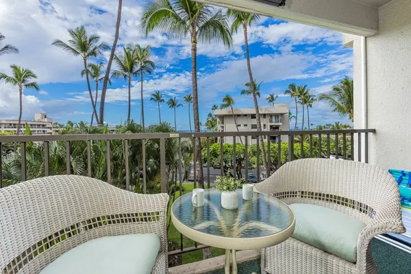 Photo 1 - Kihei Akahi D-207