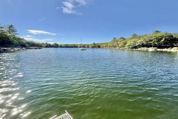 Photo 1 - LOON COVE LIMIT 16