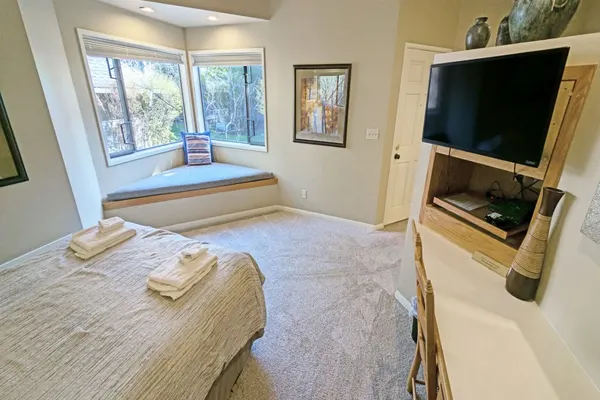 Photo 1 - Mt Bachelor Village 324 B SR