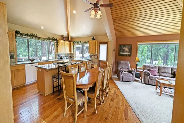 Photo 1 - Foursome 2