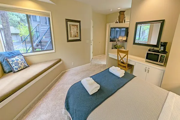 Photo 1 - Mt Bachelor Village 332 B