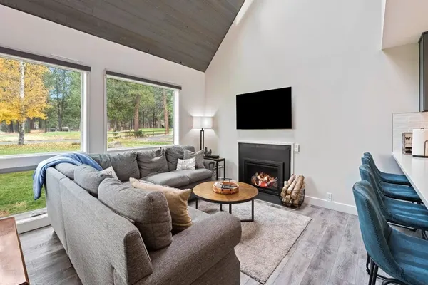 Photo 1 - Mt View Lodge 35