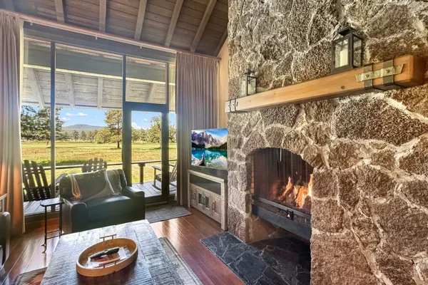 Photo 1 - Mt Bachelor Retreat - 221