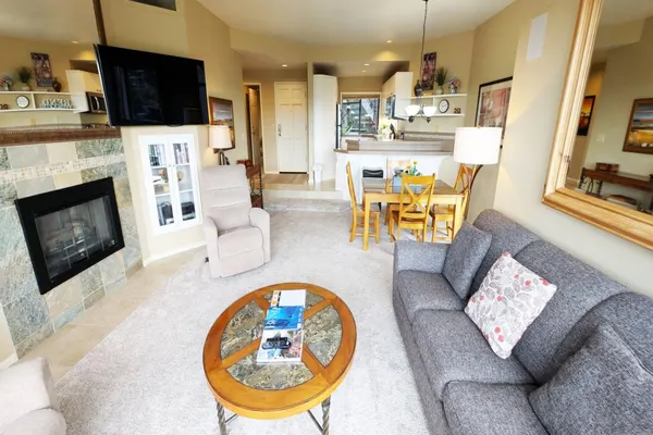 Photo 1 - Mt Bachelor Village 332 A SR