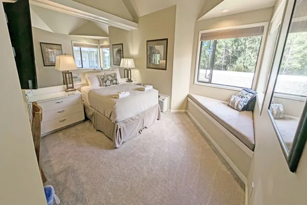 Photo 1 - Mt Bachelor Village 424 B SR