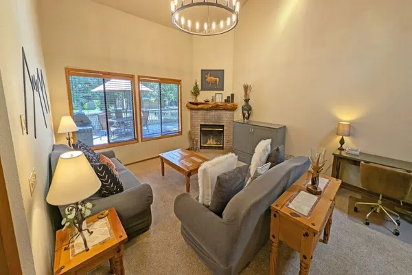 Photo 1 - Big Leaf 4