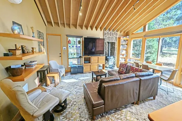 Photo 1 - Salishan 5