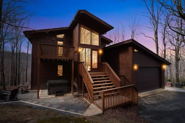 Photo 1 - 'Beech Front' Retreat with Hot Tub & Ski Slope Views