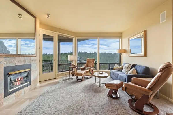 Photo 1 - River Ridge 323AB