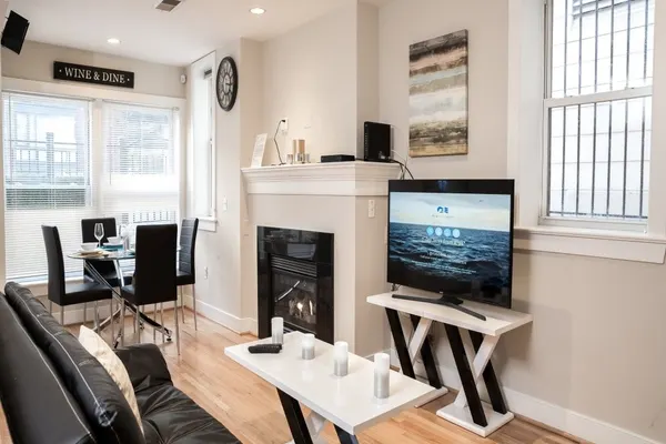 Photo 1 - Thomas Circle 2BR Furnished Condo