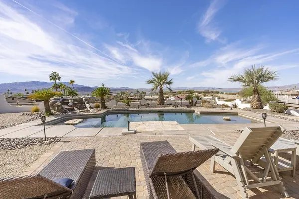 Photo 1 - The Sun Chaser, 4 bdr. Pool, Spa and Endless Views