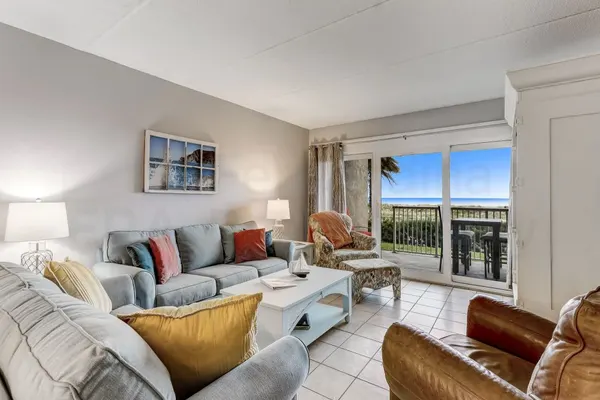 Photo 1 - Spacious Oceanfront Condo, Easy Access to Private Fishing Pier