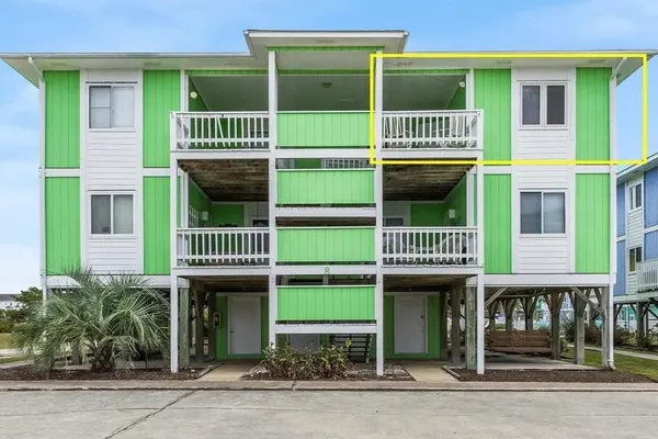 Photo 1 - Beauty & The Beach-8B