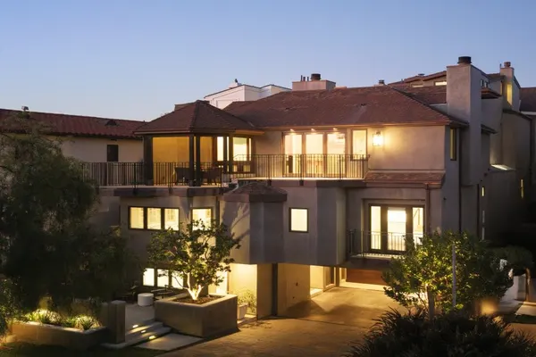 Photo 1 - 2204 Waterfront Dr