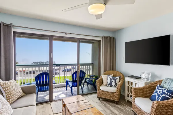 Photo 1 - Sandy Seashore Solace (Casa Del Mar #303)